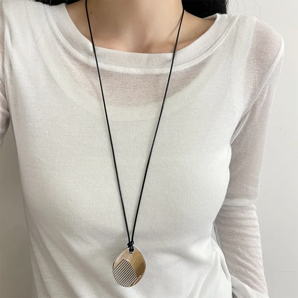 Comb Pendant Necklace